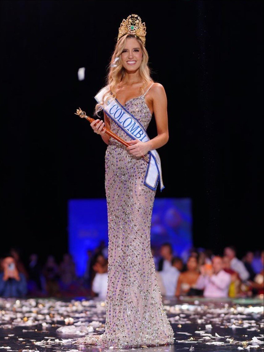 Chung kết cuộc thi Seronita Colombia 2025-2026 đã diễn ra ngày 18/11 với chiến thắng thuộc về người đẹp Tutu Mosquera đến từ vùng Valle del Cauca. Cô giành quyền đại diện Colombia tham dự Hoa hậu Quốc tế 2026 tại Nhật Bản.