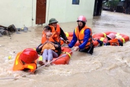 Tin tức trong ngày - Mưa lũ ở Gia Lai, 3 người tử vong, yêu cầu thủy điện dừng xả nước