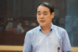 Bí thư Tỉnh ủy Khánh Hòa bật khóc trước thiệt hại, mất mát của người dân