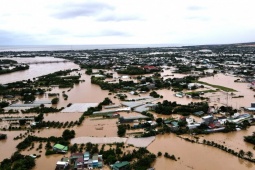Phó Thủ tướng Hồ Quốc Dũng: Không để dân ở trên nóc nhà kêu cứu cả đêm