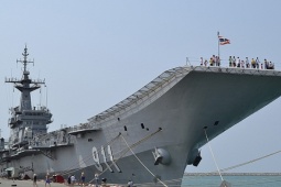 Tàu sân bay nằm cảng nhiều hơn ra biển của Thái Lan