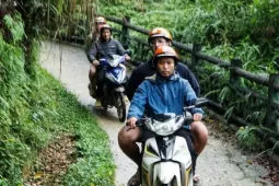 Du lịch - Cách 'trả ơn' thiên nhiên của đội xe ôm du lịch ở thung lũng Kho Mường