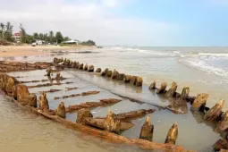 Tin tức trong ngày - Bàn phương án bảo vệ và khai quật tàu cổ xuất lộ ở bờ biển Hội An