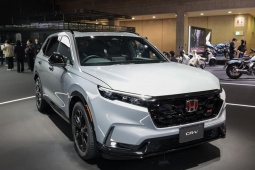 Tin tức ô tô - Honda CR-V e:HEV có thêm phiên bản mới giá mềm hơn RS