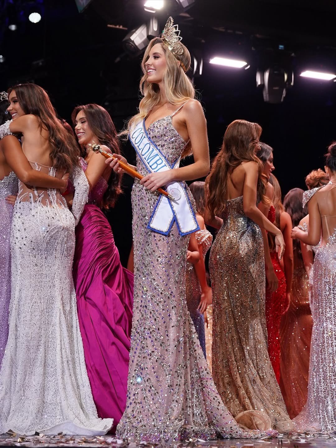 Tutu Mosquera đã vượt qua 25 thí sinh để giành danh hiệu cao nhất. Seronita Colombia là cuộc thi sắc đẹp có lịch sử lâu đời ở Colombia với nhiều hoa hậu từng đăng quang ở các cuộc thi như Hoa hậu Hoàn vũ, Hoa hậu Thế giới, Hoa hậu Quốc tế...