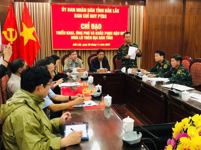 Lãnh đạo tỉnh Đắk Lắk họp khẩn với các sở, ngành, cơ quan chức năng