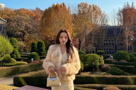 Sao Việt check in mùa lá vàng lá đỏ Hàn Quốc