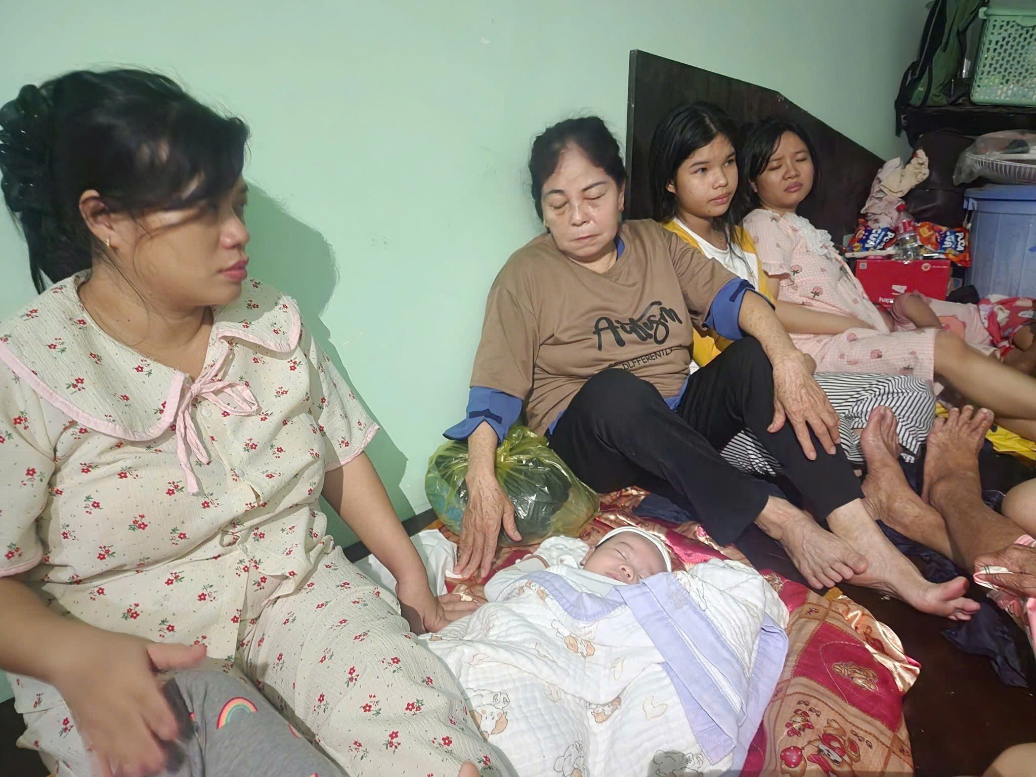 Ngập lụt Nam Trung Bộ: Bí Thư tỉnh ủy Khánh Hòa: Tập trung cứu dân, chống đói, rét - 1