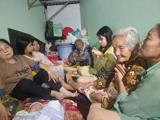 Ngập lụt Nam Trung Bộ: Bí Thư tỉnh ủy Khánh Hòa: Tập trung cứu dân, chống đói, rét - 2