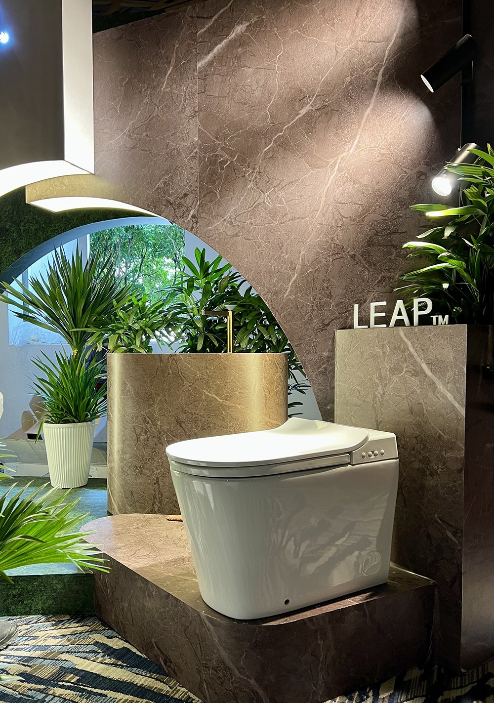 Kohler chính thức giới thiệu bồn cầu thông minh Leap™ tại thị trường Việt Nam trong khuôn khổ Lễ Trao Giải PropertyGuru Vietnam Property Awards
