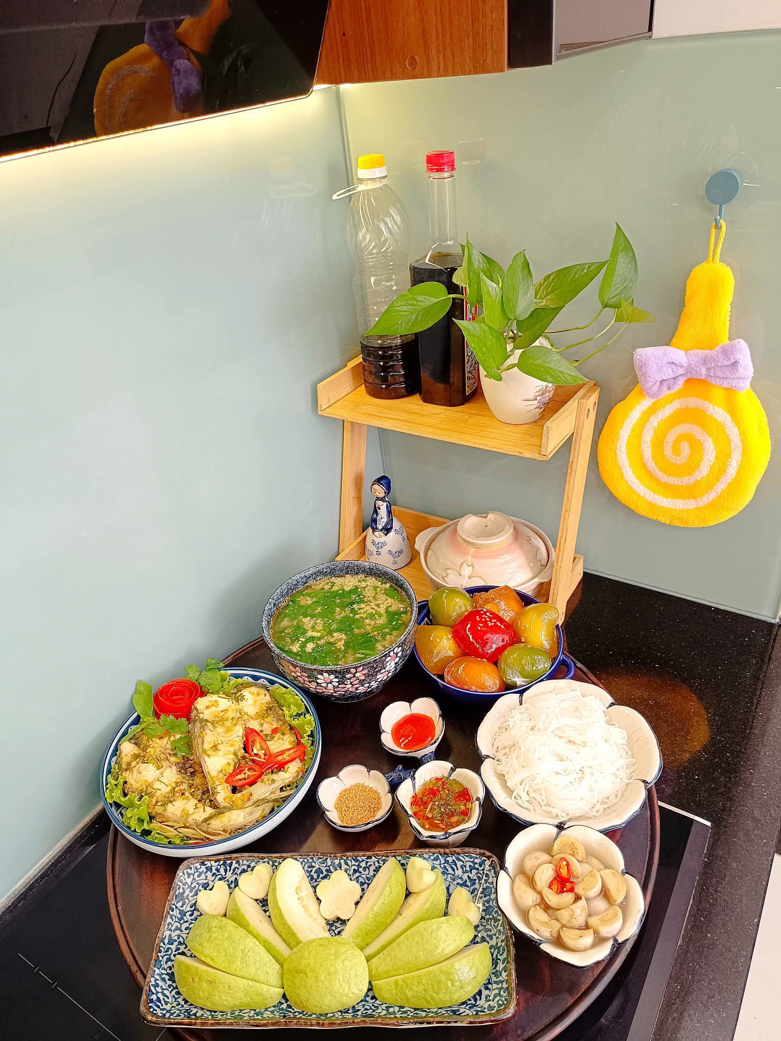 Cá trắm hấp - Canh cua - Cà pháo