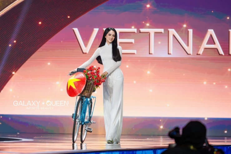 Hành trình đáng nhớ của Hương Giang tại Miss Universe - 14