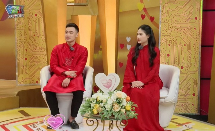 Cặp đôi hơn kém nhau 6 tuổi có chuyện tình yêu thú vị. Ảnh cắt từ clip 