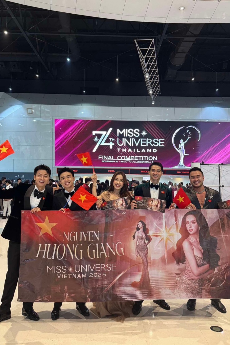 Chi Pu xách túi hơn 600 triệu đồng khi đi cổ vũ Hương Giang - 1