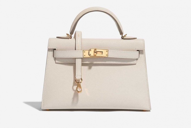 Chi Pu xách túi hơn 600 triệu đồng khi đi cổ vũ Hương Giang - 3