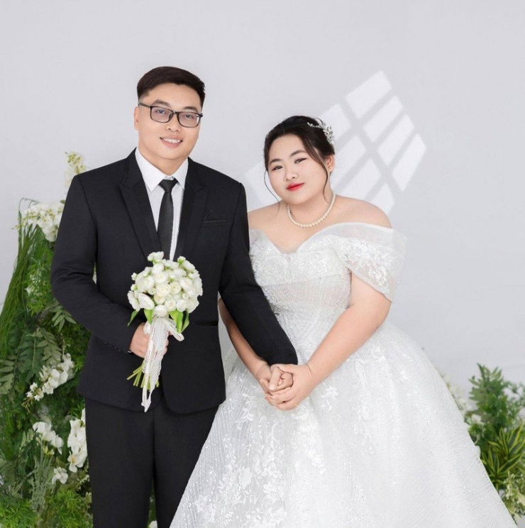 Cặp đôi hẹn hò sau 1 tuần gặp gỡ 