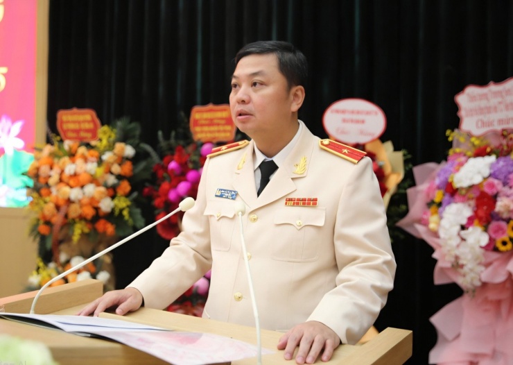 Thiếu tướng Nguyễn Tiến Trung, Giám đốc Công an tỉnh Quảng Ninh phát biểu nhận nhiệm vụ.