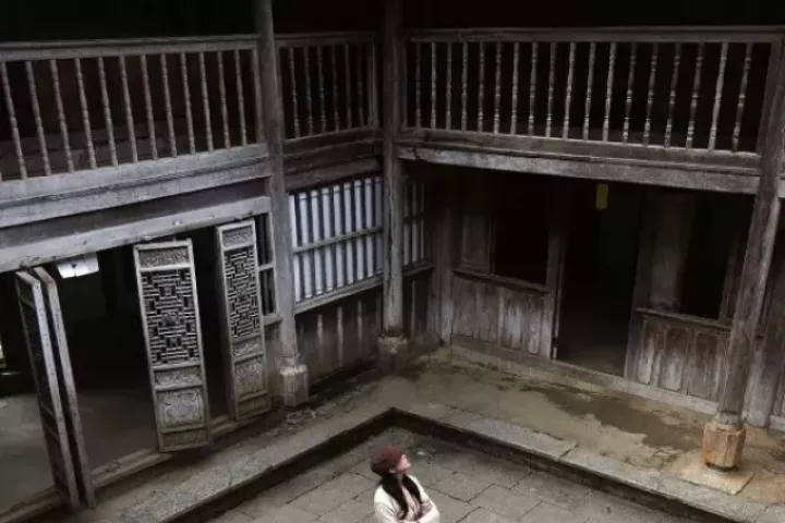 Khám phá dinh thự Vua Mèo 'góc sống ảo' cổ kính giữa cao nguyên đá Đồng Văn