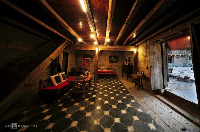 Bên trong một phòng nghỉ cho khách ở Lô Lô Chải. Ảnh: Ngọc Thành