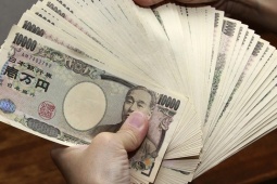 Cơn bán tháo đẩy đồng yên xuống đáy: Vì sao thị trường Nhật Bản hoảng loạn?