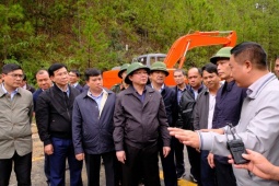 Mưa lũ chiều 21-11: Đắk Lắk công bố tình huống khẩn cấp tại 40 xã, phường