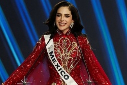 Đầm đăng quang của tân Miss Universe được ví như 'cô dâu Việt'