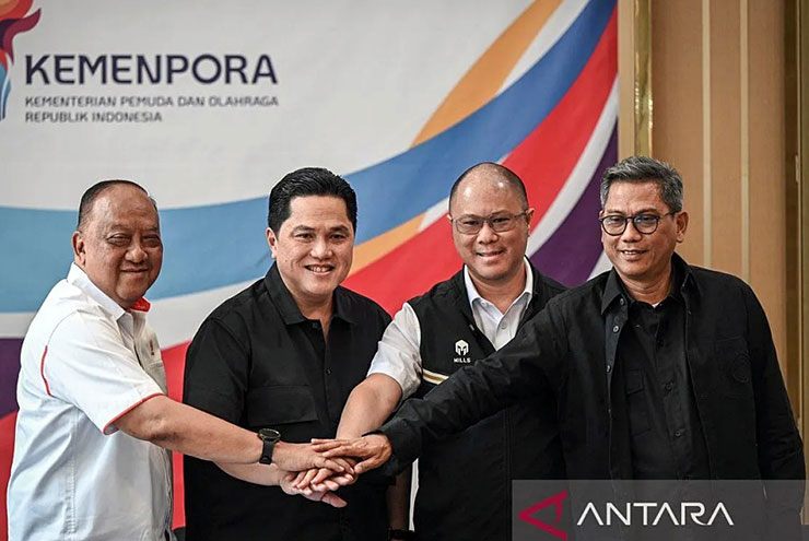 Các quan chức thể thao Indonesia trong buổi họp báo công bố đoàn thể thao dự SEA Games 33