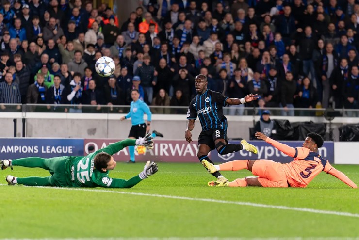 Bẫy việt vị trượt gần như đồng nghĩa với việc thủng lưới