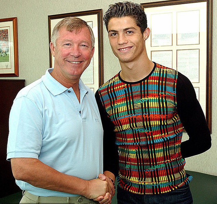 HLV Sir Alex Ferguson cùng Ronaldo năm 2003