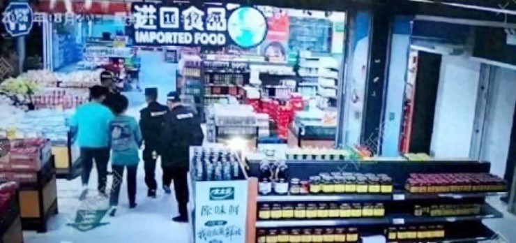 Bị nhân viên “thó” đến sập tiệm, chủ siêu thị mất trắng 7 tỷ đồng - 2