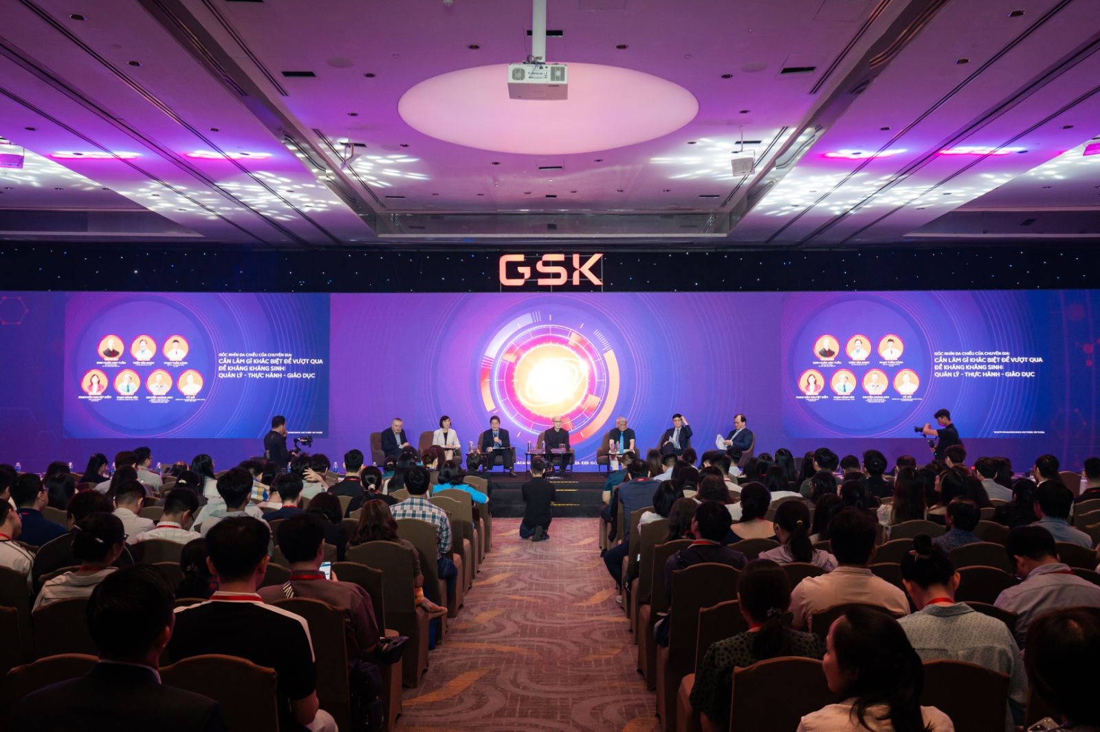 Các chuyên gia nhấn mạnh sự cần thiết của phối hợp hành động đa chuyên khoa để kiểm soát AMR.