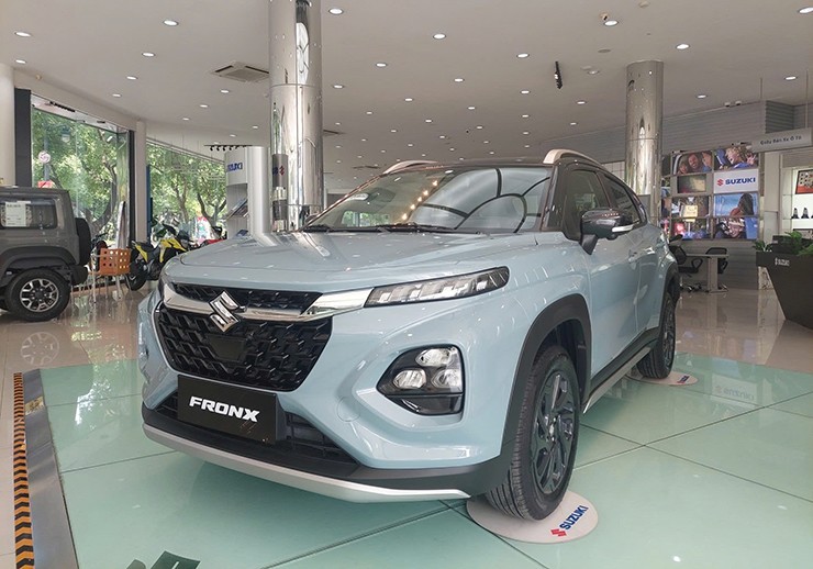 Suzuki Fronx đang được giảm giá 10-45 triệu đồng. (Ảnh: Đại lý)
