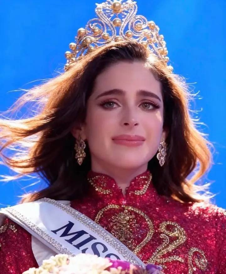 Tân Hoa hậu bị chê già, xấu.