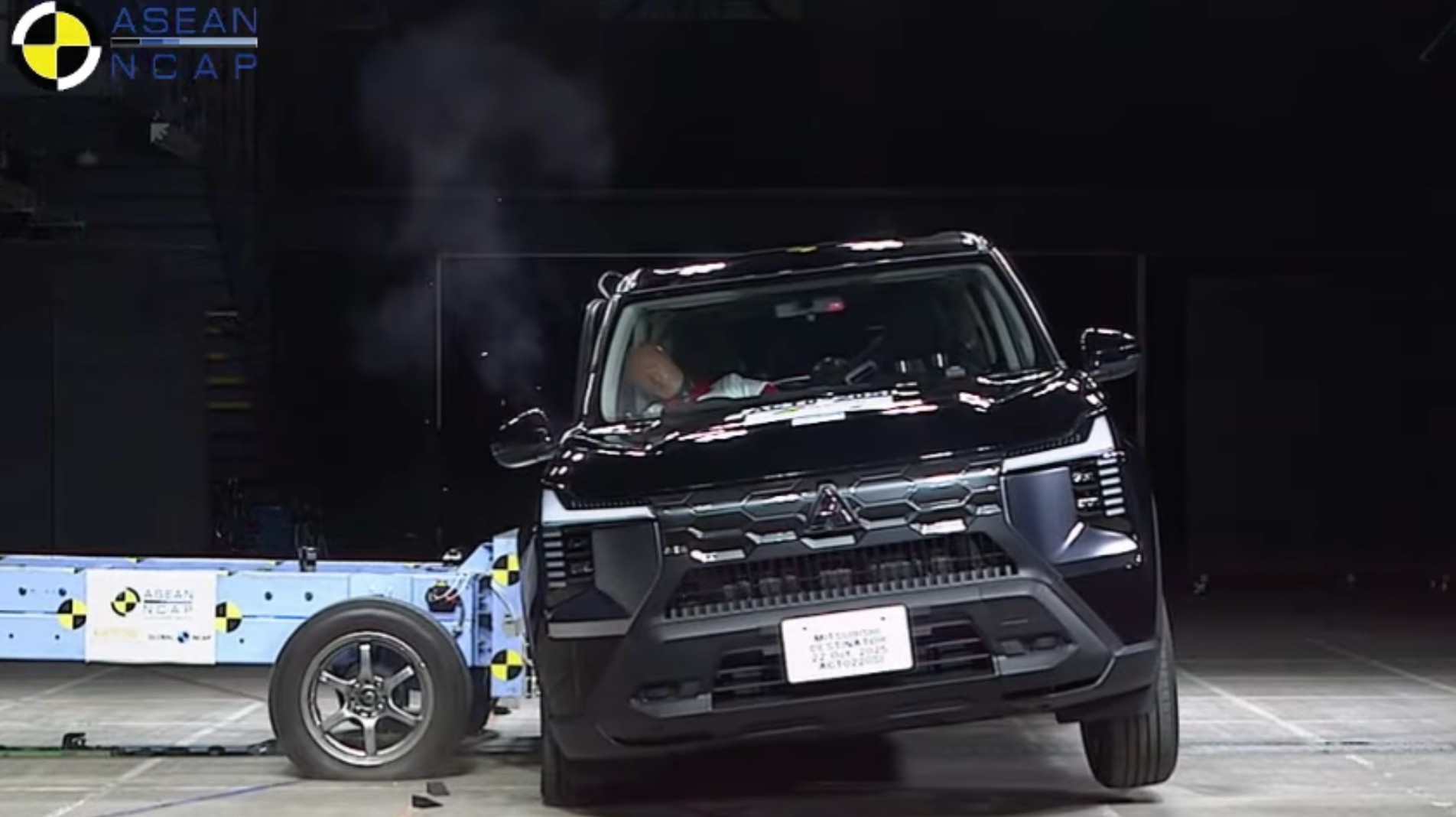 Asean Ncap đánh giá 5 sao về an toàn cho mẫu xe Mitsubishi Destinator - 1