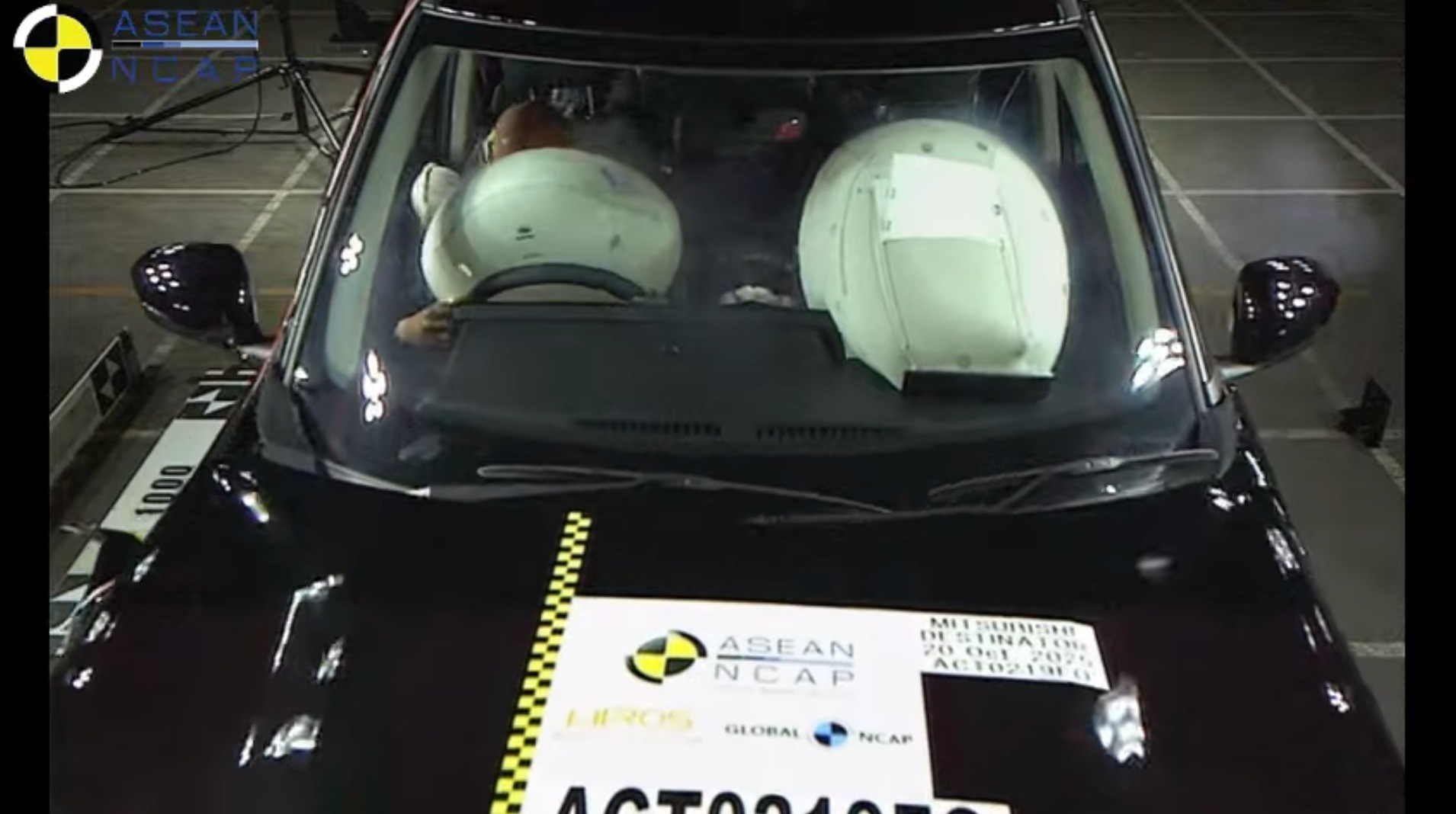 Thử nghiệm đâm trực diện.