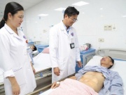 Uống 1,5 lít rượu mỗi ngày, người đàn ông bàng hoàng với kết luận ung thư giai đoạn cuối