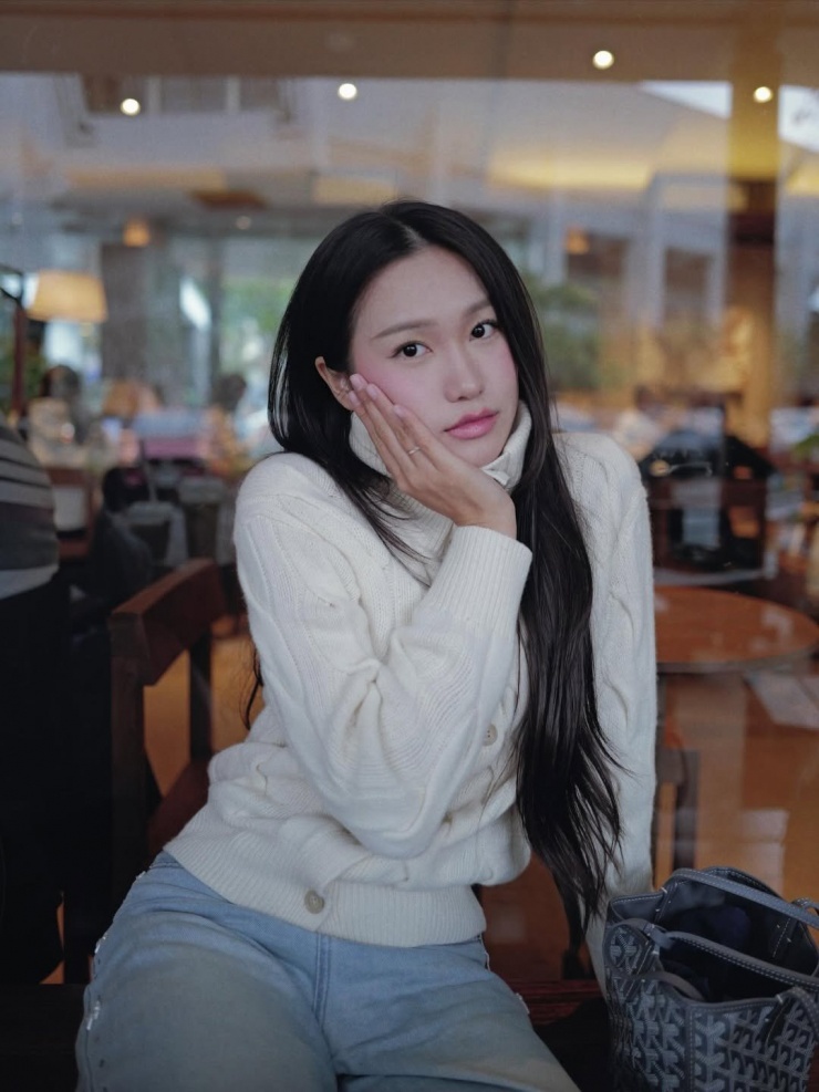 Mỗi lần đăng tải hình ảnh mới, nhan sắc bà xã Đoàn Văn Hậu - nàng WAGs Doãn Hải My đều là tâm điểm chú ý. (Ảnh: IGNV)