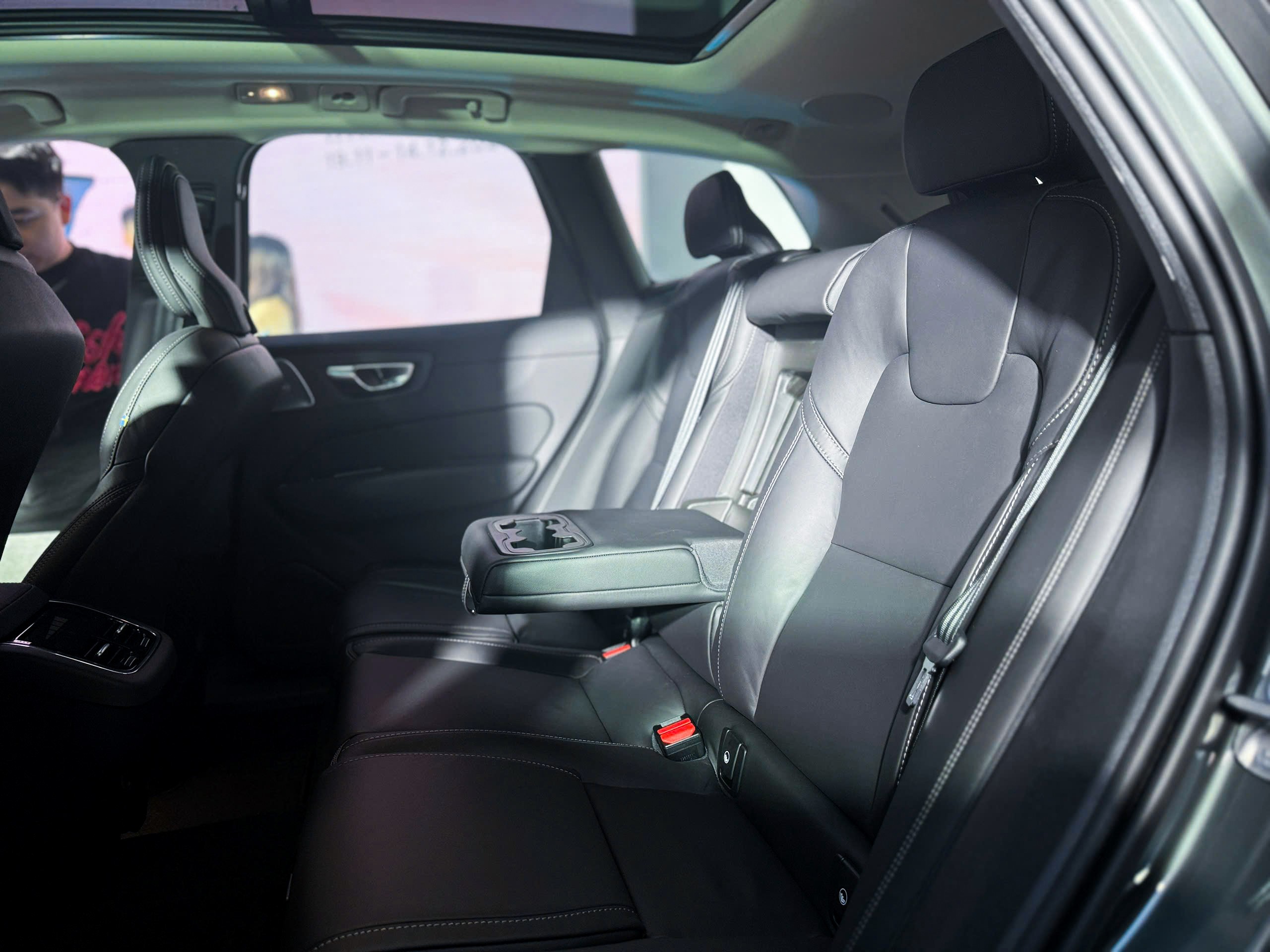 Volvo S90 và XC60 bản nâng cấp mới có giá từ 2,3 tỷ đồng - 8