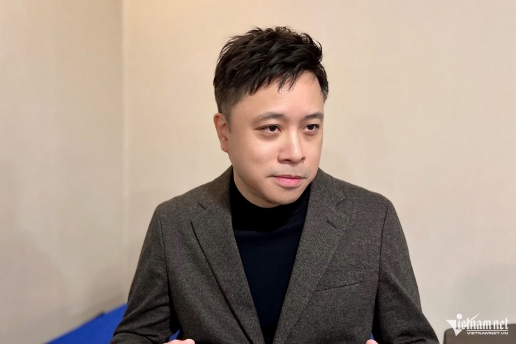 Đạo diễn Victor Vũ nói mỗi người làm phim cần học hỏi, đổi mới để bắt nhịp thị trường. 