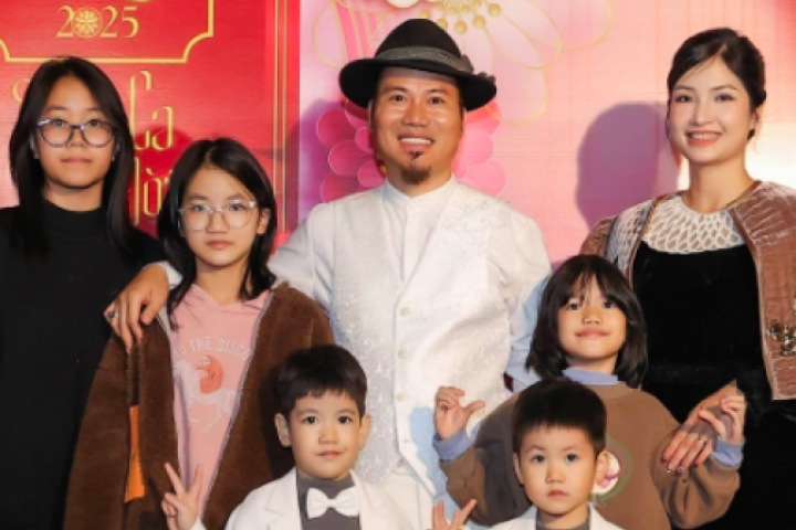 Cận cảnh căn nhà bạc tỷ của nghệ sĩ Vượng Râu và vợ kém 5 tuổi