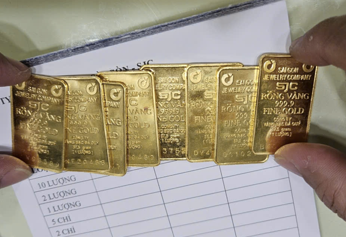 Sáng 22-11, giá vàng miếng SJC, vàng nhẫn cùng đi lên - 1