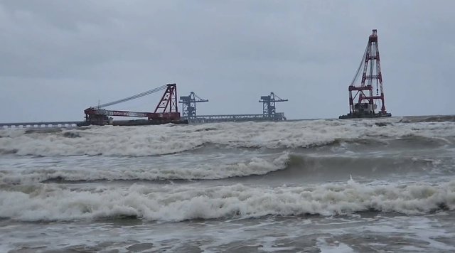 Biển Đông có thể đón bão số 15 trong những ngày tới.