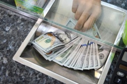 Đồng USD hồi sinh sau cơn hoảng loạn phòng ngừa rủi ro