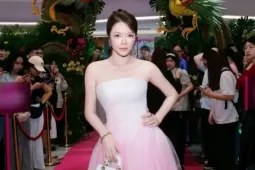 Lý Nhã Kỳ đẹp lộng lẫy tái xuất thảm đỏ