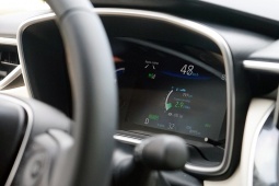 Triệu hồi hơn 7.500 xe Lexus và Toyota để cập nhật lỗi màn hình