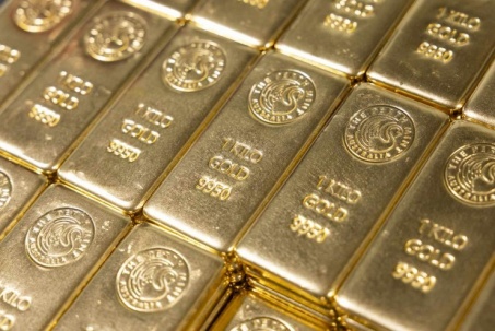 Giá vàng rơi thẳng đứng rồi bật mạnh: Điều gì đang chi phối thị trường?