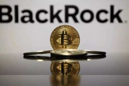 Bitcoin giảm không phanh, nhà đầu tư ồ ạt rút tiền kỷ lục