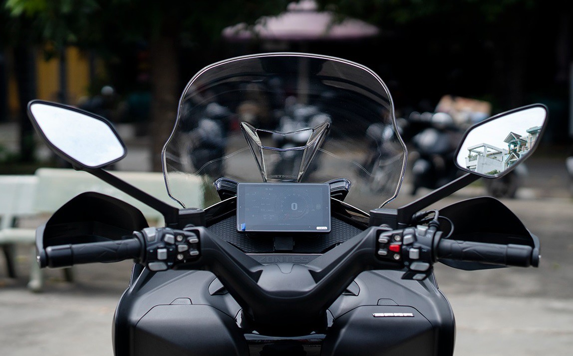 Zontes 368E: Xe tay ga cỡ lớn mới tại Việt Nam, giá 125 triệu đồng - 2