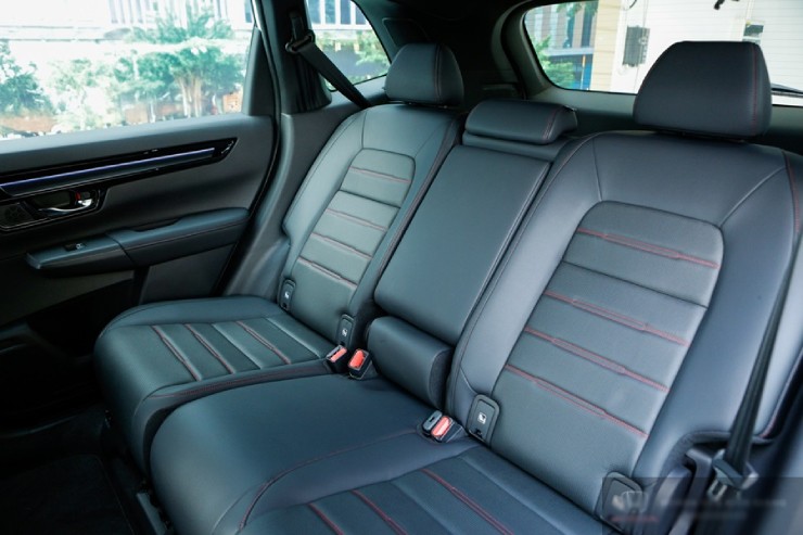 Cần mua SUV, nên chọn Honda CR-V hay Hyundai SantaFe? - 8