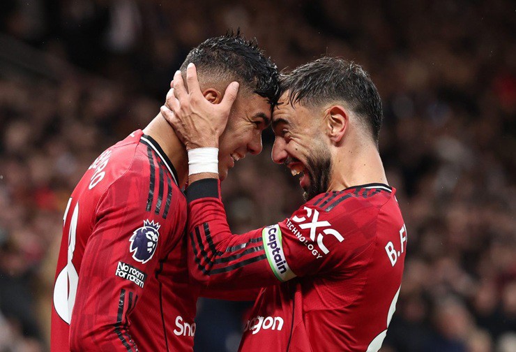 Casemiro và Bruno Fernandes đều nằm trong danh sách thanh lý của MU